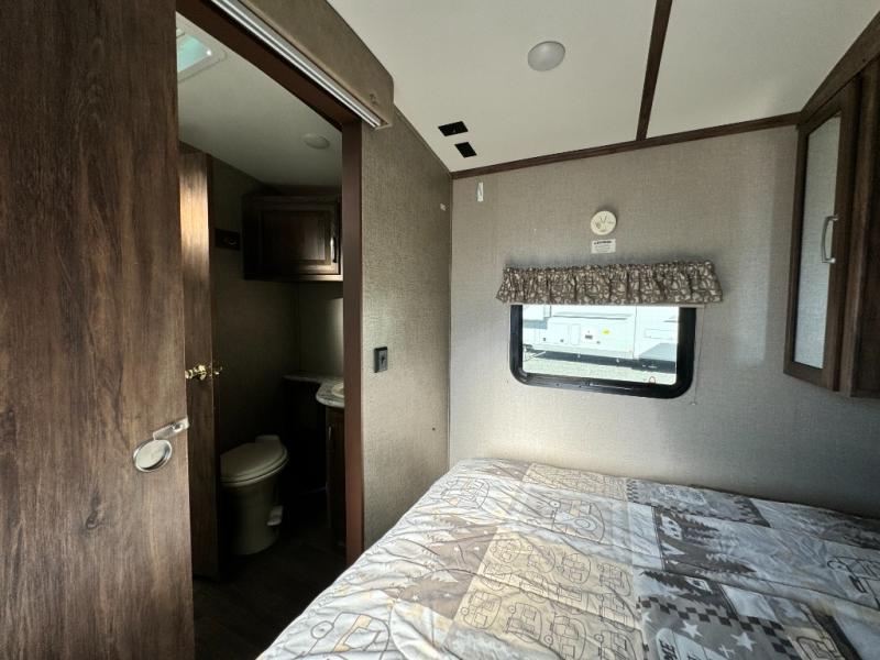 2018 Keystone RV Cougar X-Lite 28RLS photo 14