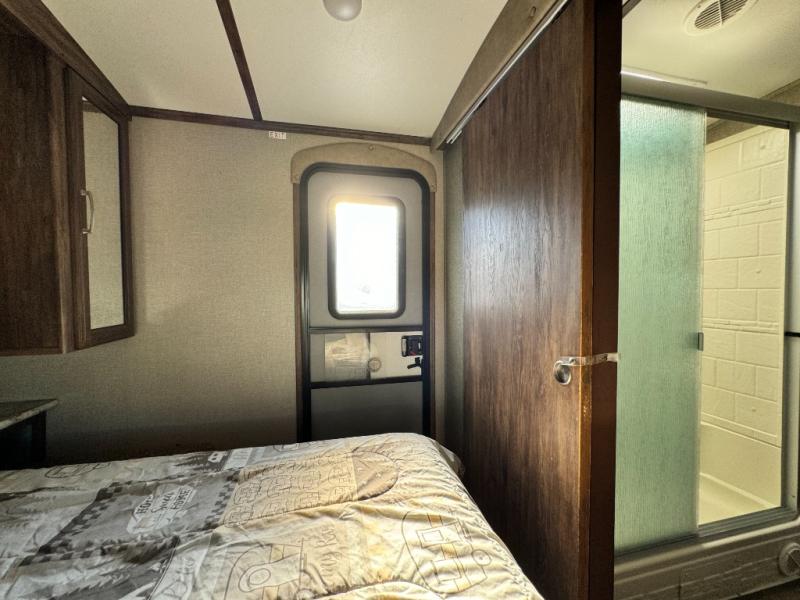 2018 Keystone RV Cougar X-Lite 28RLS photo 15