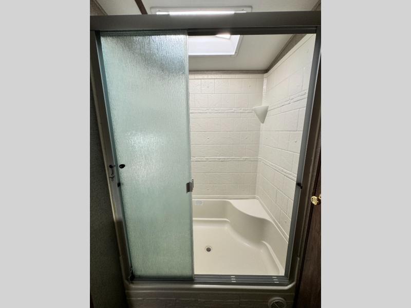 2018 Keystone RV Cougar X-Lite 28RLS photo 19