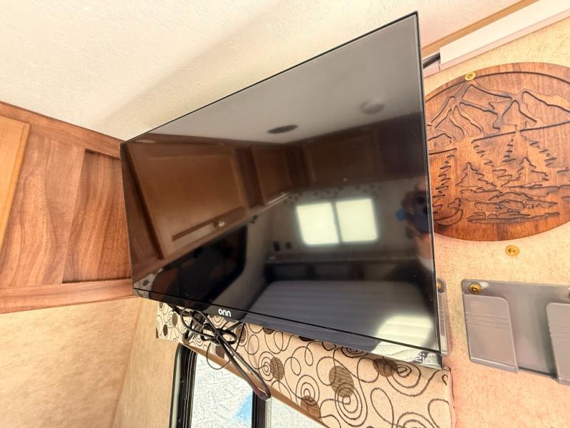 2017 Coachmen RV Clipper Ultra-Lite 17BH photo 31