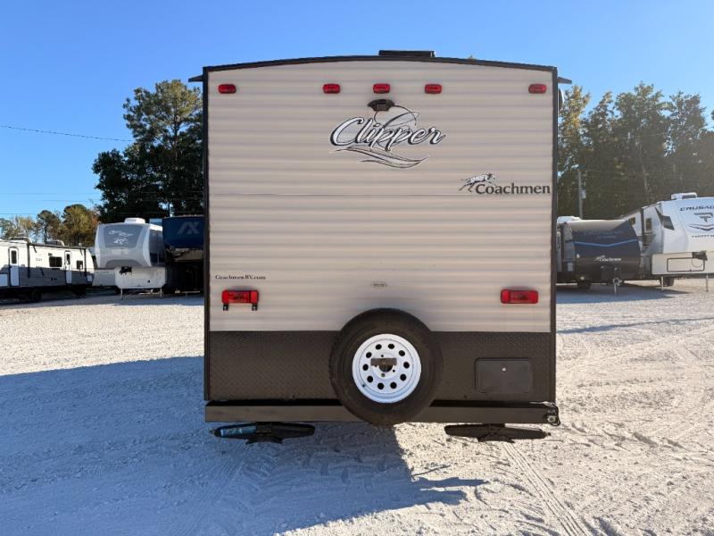 2017 Coachmen RV Clipper Ultra-Lite 17BH photo 5