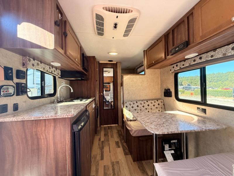 2017 Coachmen RV Clipper Ultra-Lite 17BH photo 19