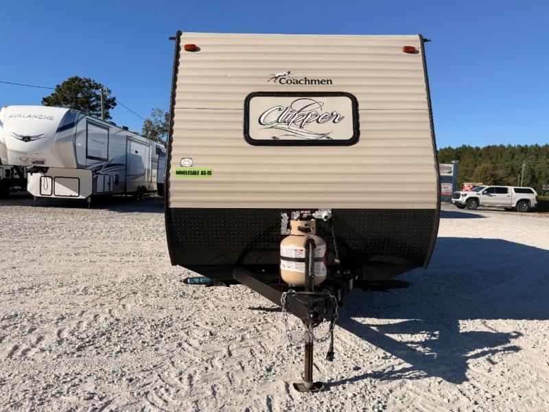 2017 Coachmen RV Clipper Ultra-Lite 17BH photo 2