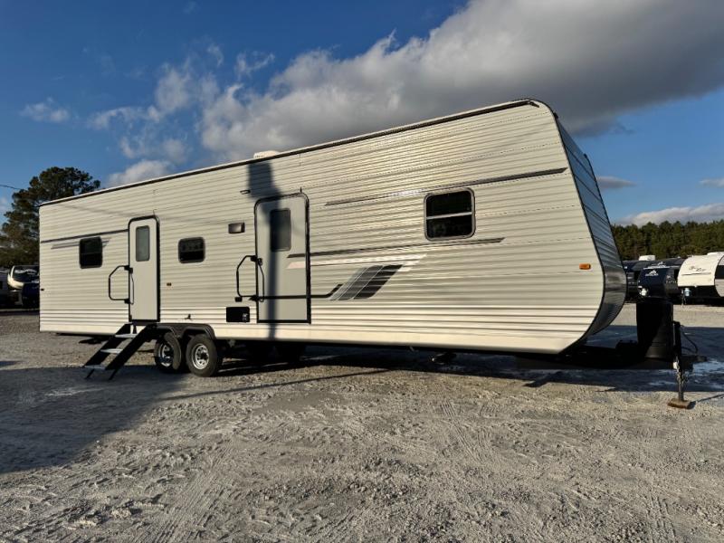 2025 HL Enterprise Hy-Line M38 photo 1