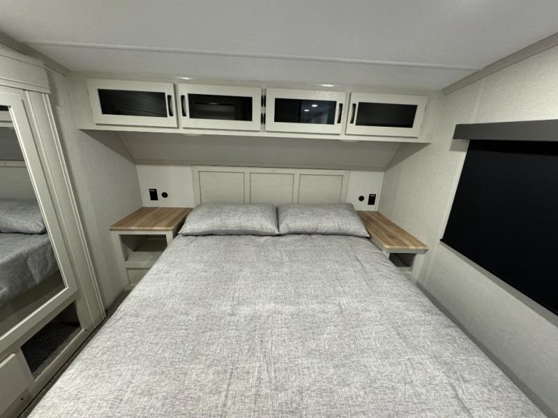 2026 Shasta RVs Phoenix 373MBRB photo 30