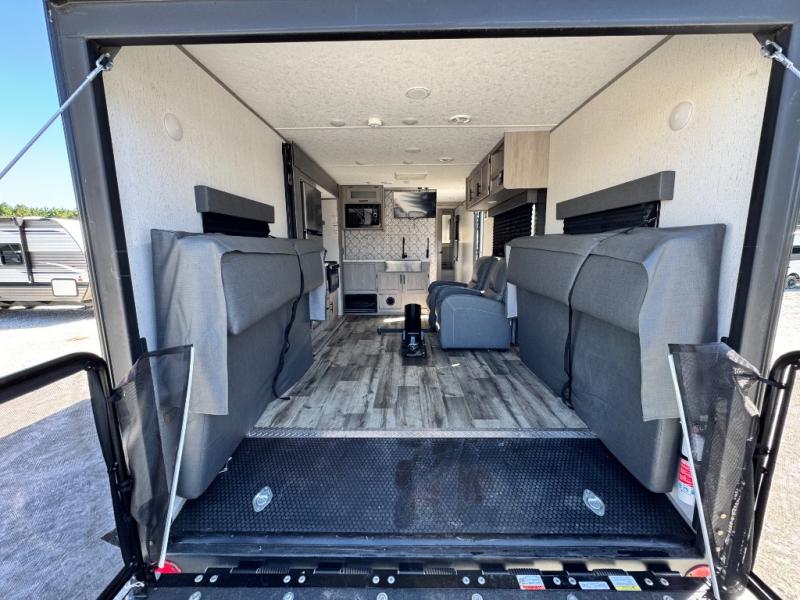2022 Dutchmen RV Coleman Lantern Series 270TQ Toy Hauler photo 6