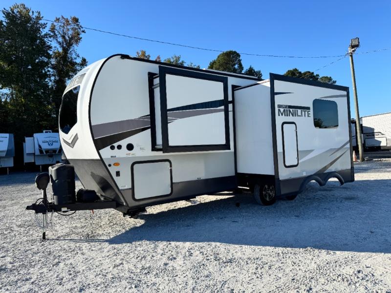 2023 Forest River RV Rockwood Mini Lite 2511S photo 3