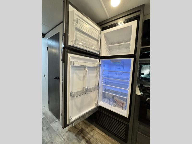2025 Dutchmen RV Aspen Trail LE 26RL photo 18