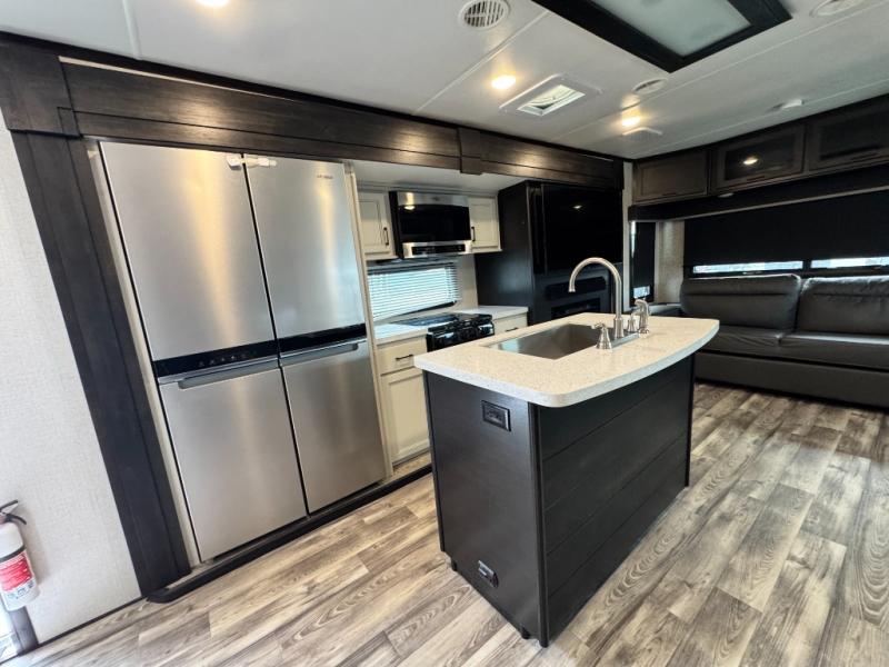 2022 Highland Ridge RV Open Range 323RLS photo 11