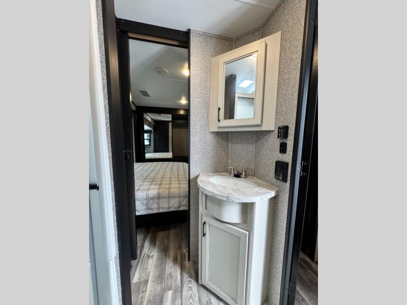 2022 Highland Ridge RV Open Range 323RLS photo 33