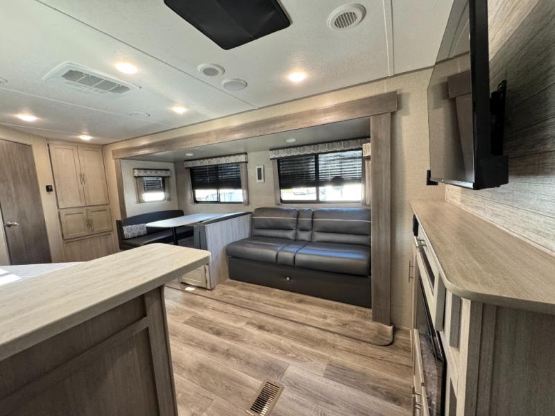 2023 Coachmen RV Catalina Legacy 243RBS photo 8