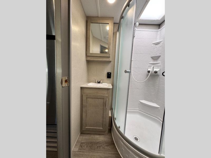 2023 Coachmen RV Catalina Legacy 243RBS photo 19