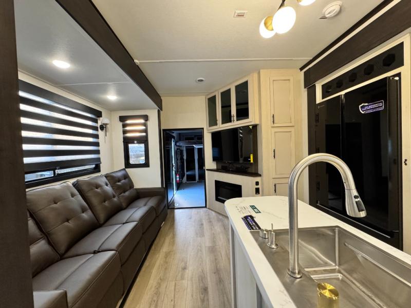 2026 Forest River RV Vengeance Rogue Armored 351G2 Toy Hauler photo 29