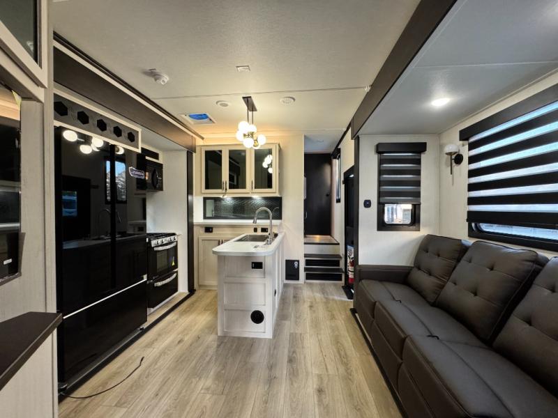 2026 Forest River RV Vengeance Rogue Armored 351G2 Toy Hauler photo 27