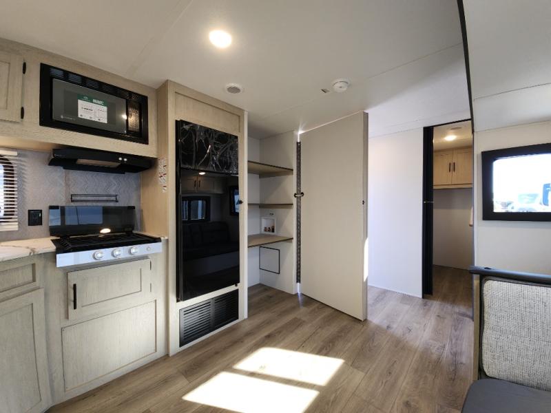 2026 Shasta RVs i-5 Edition 533BH photo 28