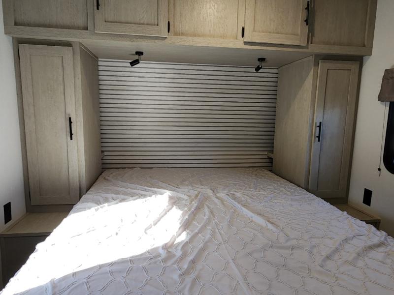 2026 Shasta RVs i-5 Edition 533BH photo 23