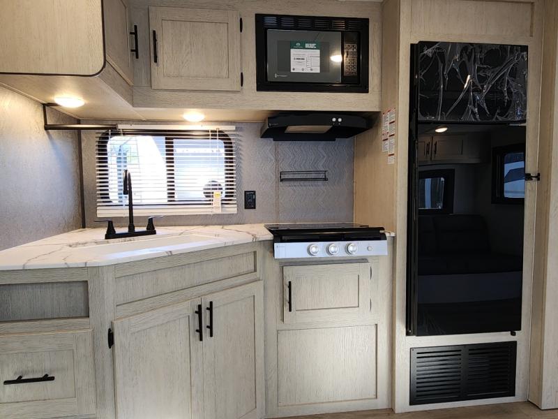 2026 Shasta RVs i-5 Edition 533BH photo 12