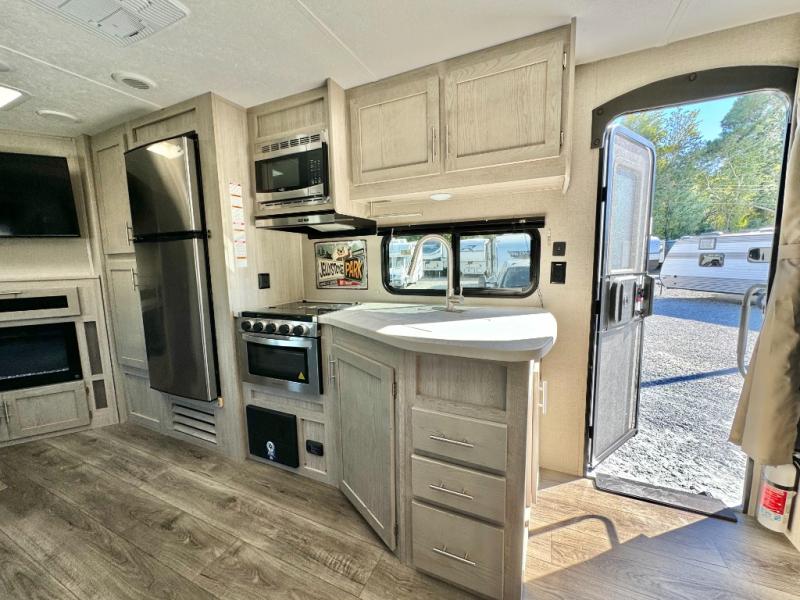 2022 Coachmen RV Catalina Legacy 263BHSCK photo 11