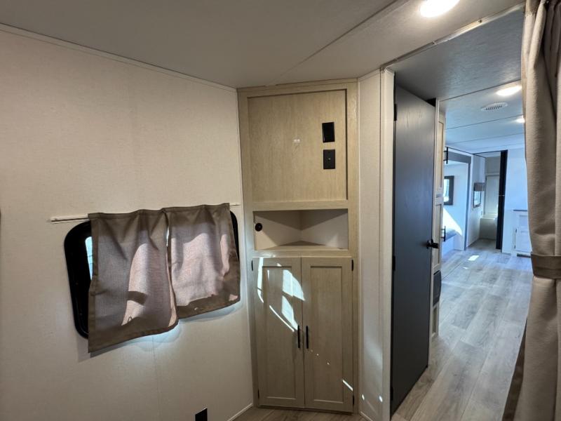 2026 Shasta RVs i-5 Edition 530BQB photo 20