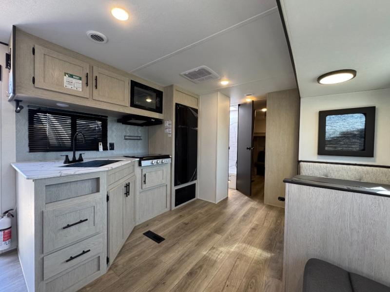 2026 Shasta RVs i-5 Edition 530BQB photo 9