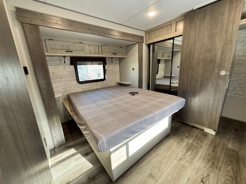 2026 Coachmen RV Catalina Legacy Edition 343BHTS 2 Queen Beds photo 28