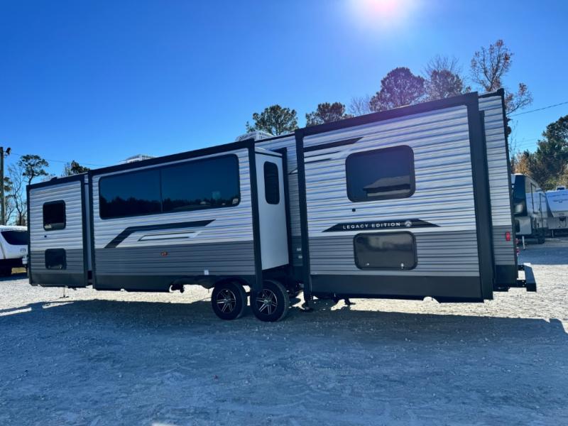 2026 Coachmen RV Catalina Legacy Edition 343BHTS 2 Queen Beds photo 4