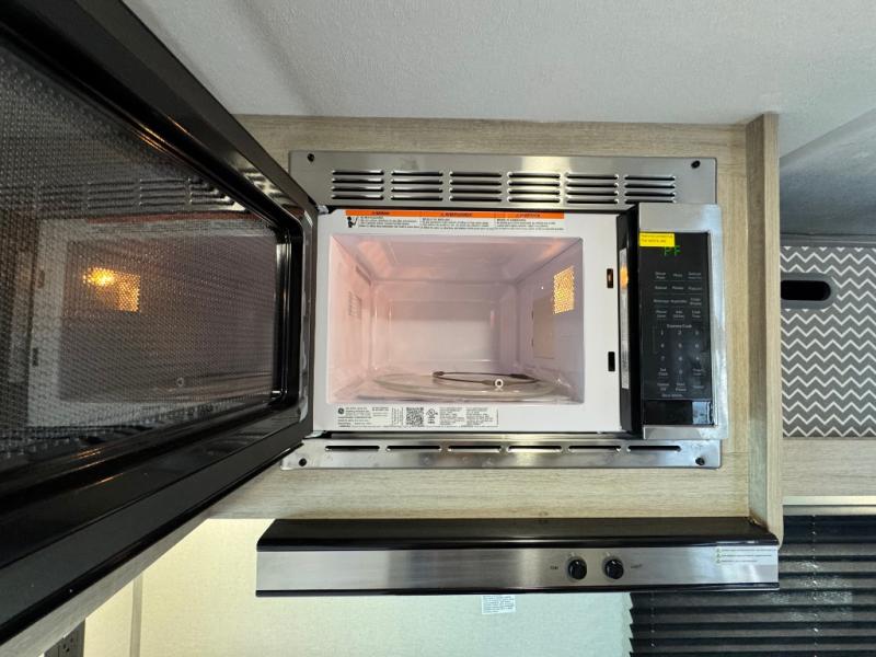 2026 Coachmen RV Catalina Summit Series 7 134RKX photo 20