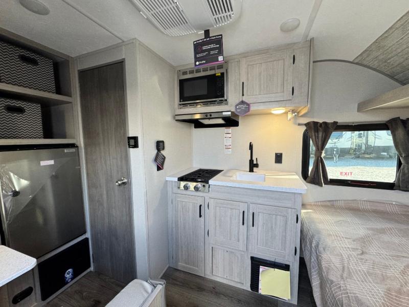 2026 Coachmen RV Catalina Summit Series 7 134RDX photo 5