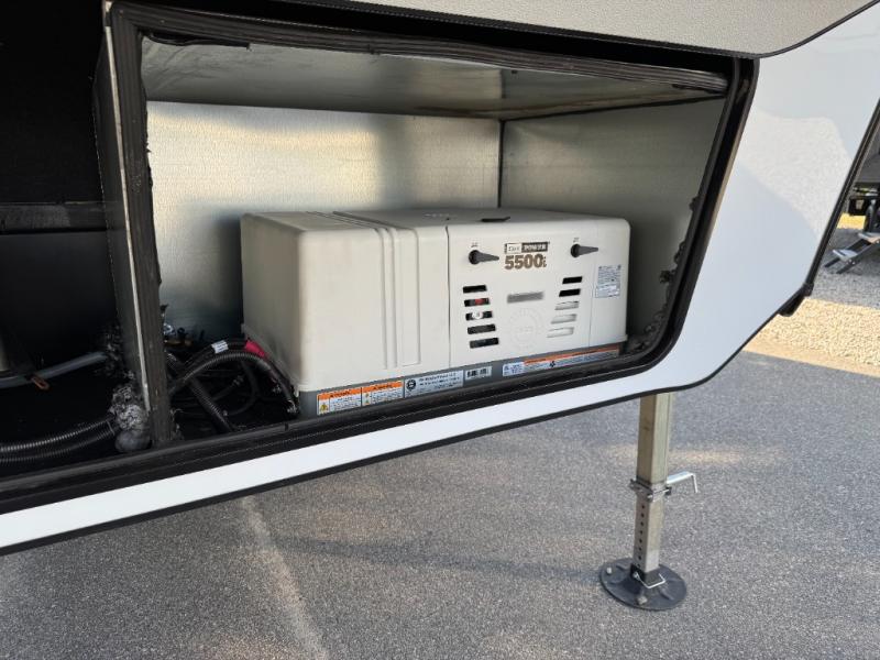 2026 Dutchmen RV Voltage V-Series 3800 Toy Hauler photo 25