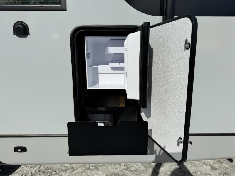 2025 Forest River RV Vibe 2500DB photo 8