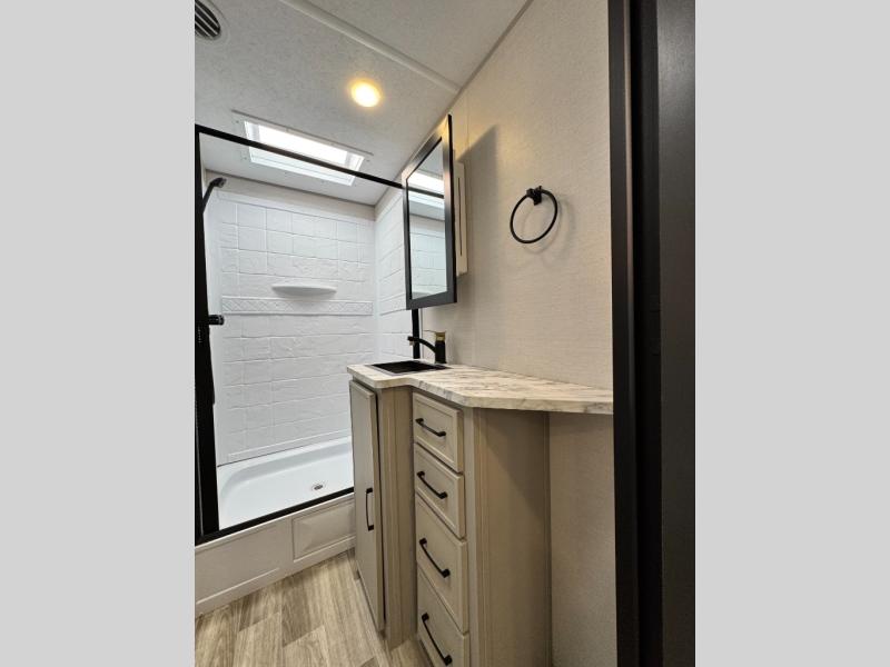 2025 Forest River RV Vibe 2500DB photo 29