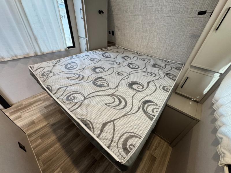 2025 Forest River RV Vibe 2500DB photo 18