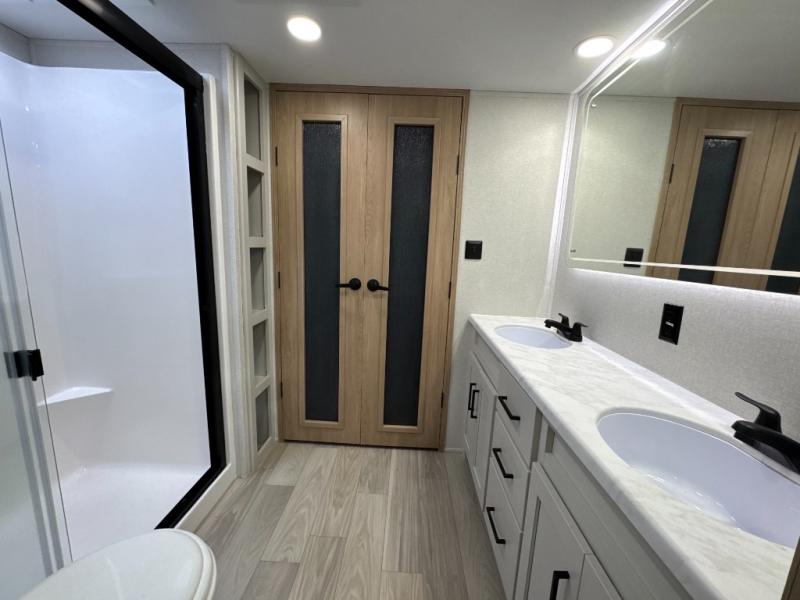 2025 Forest River RV Sierra 3900HBLR photo 34