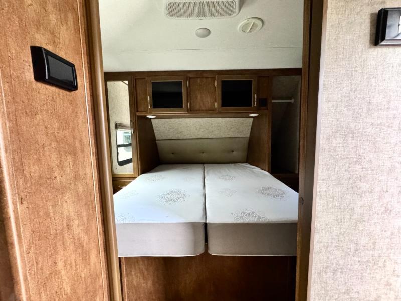 2017 Forest River RV Wildcat 251RBQ photo 16