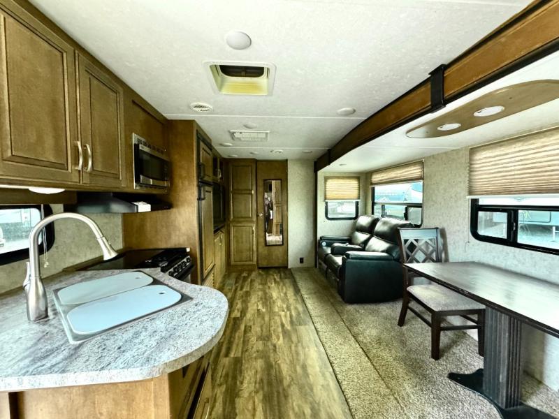 2017 Forest River RV Wildcat 251RBQ photo 8