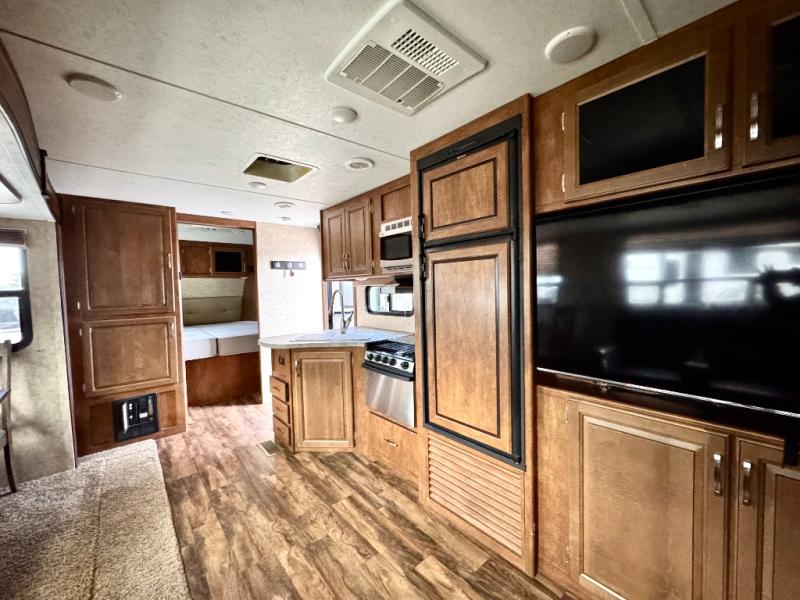2017 Forest River RV Wildcat 251RBQ photo 10