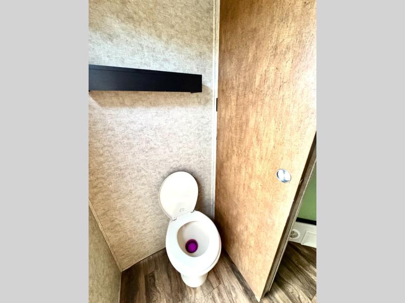 2017 Forest River RV Wildcat 251RBQ photo 23