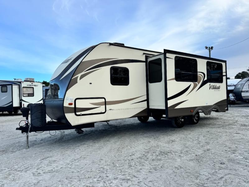 2017 Forest River RV Wildcat 251RBQ photo 3