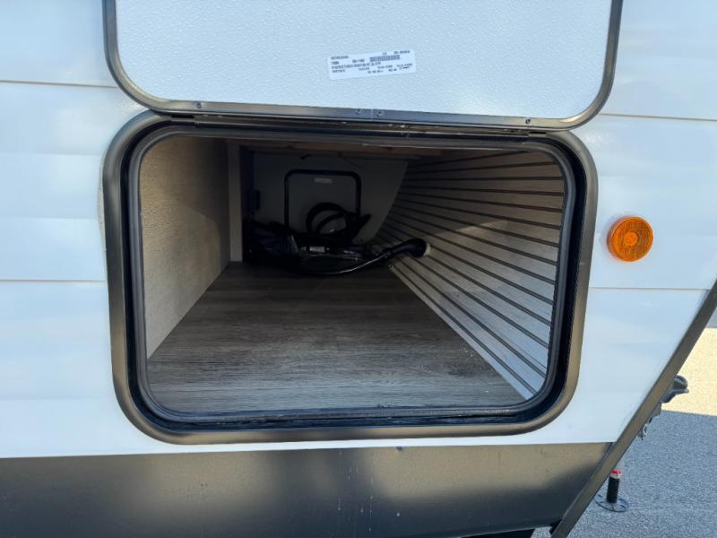 2026 Shasta RVs Shasta 33RLTS photo 24