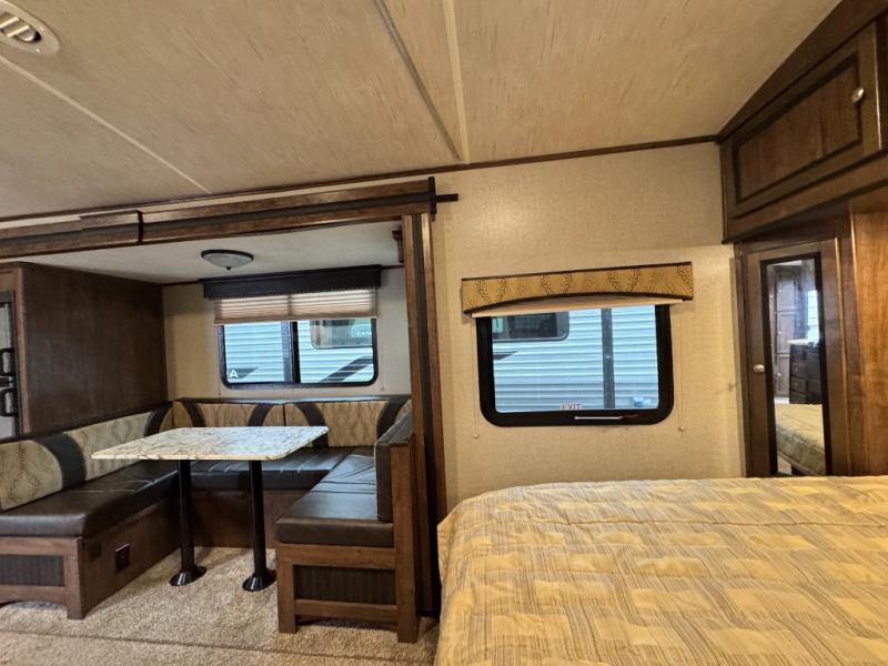2018 Cruiser MPG 2120RB photo 22