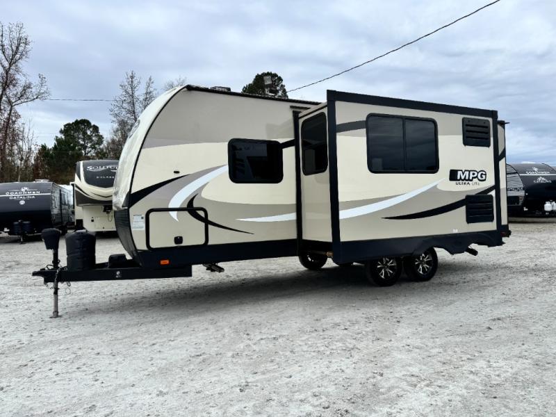 2018 Cruiser MPG 2120RB photo 3