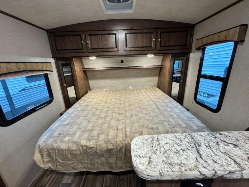 2018 Cruiser MPG 2120RB photo 11